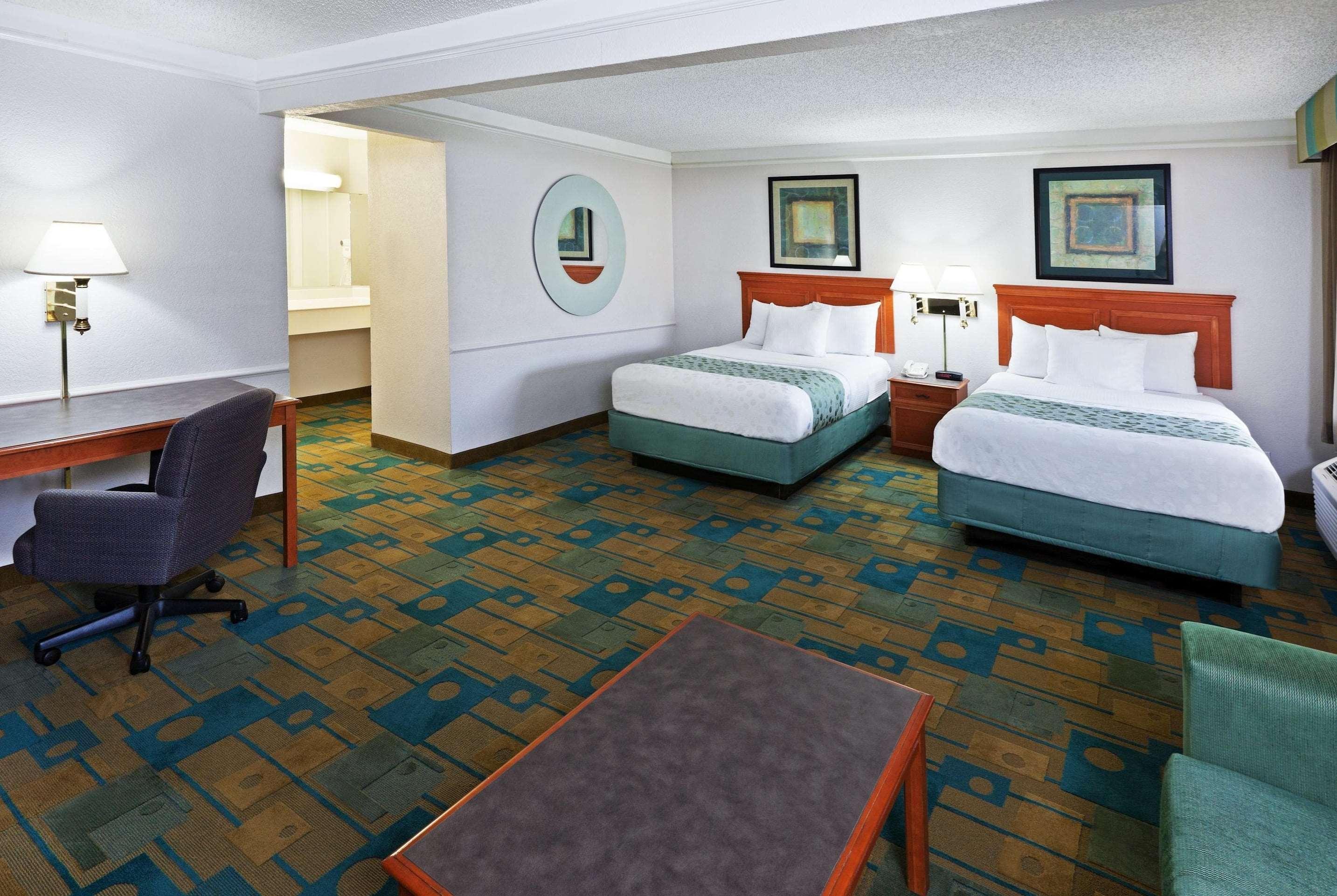 La Quinta Inn By Wyndham Austin Oltorf Bagian luar foto